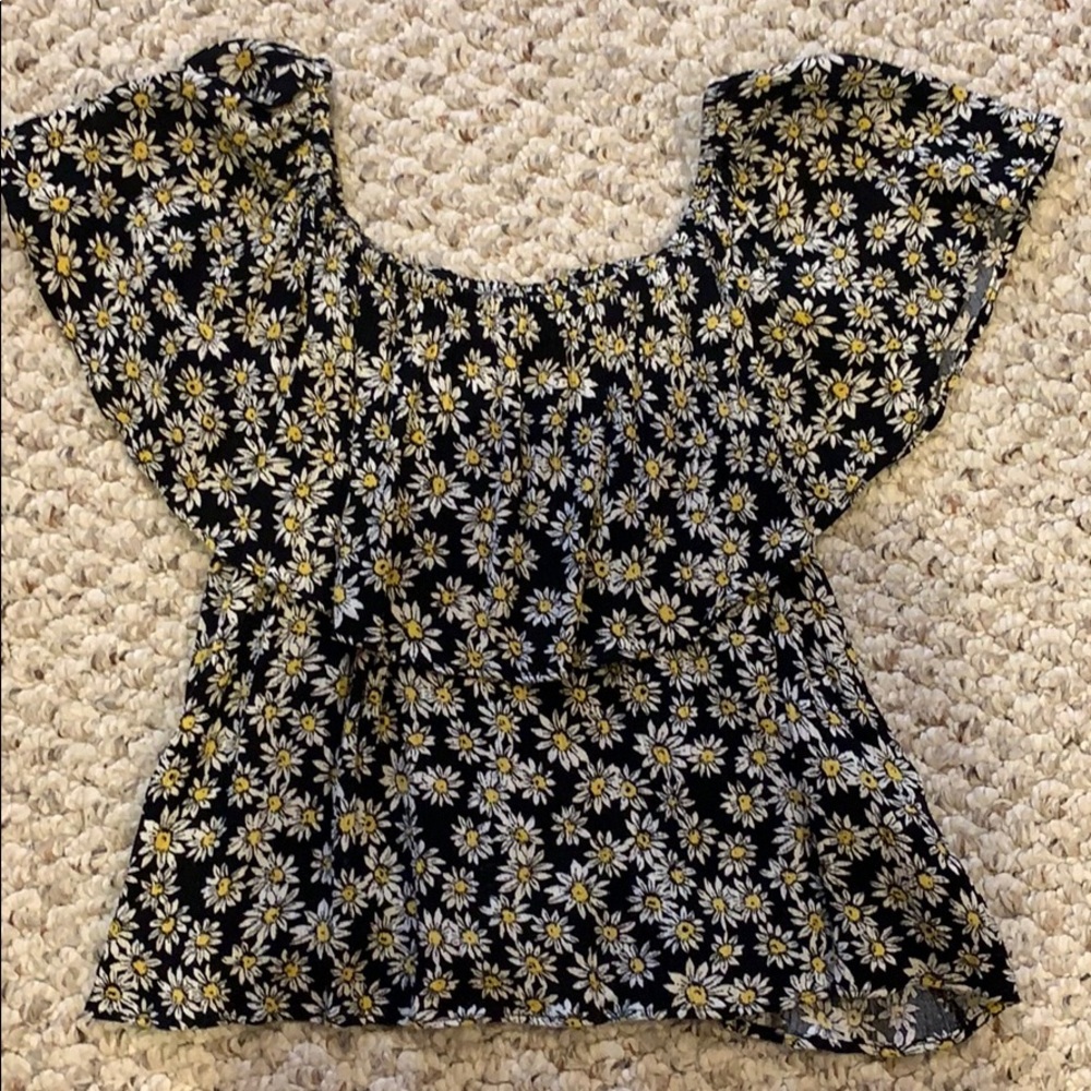 Forever 21 Daisy print blouse
